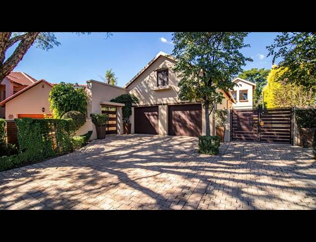 7 BEDROOM HOUSE FOR SALE IN MIDSTREAM ESTATE
